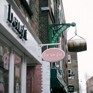 Yard Signs / Lawn Signs